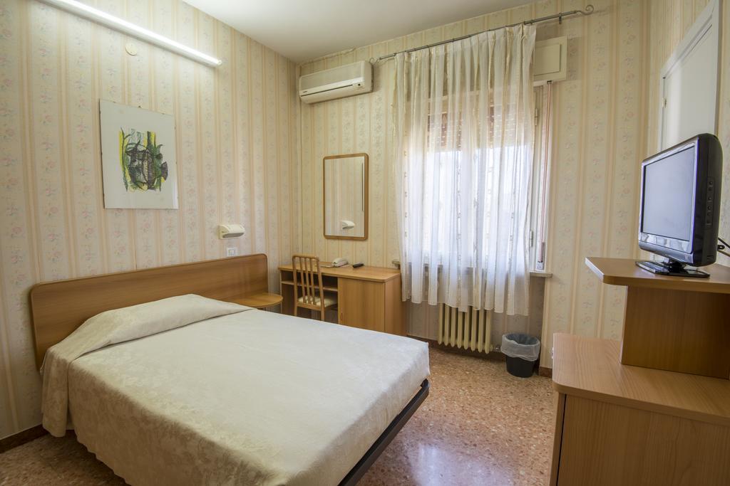 Albergo Ristorante Edo Forlimpopoli Rum bild